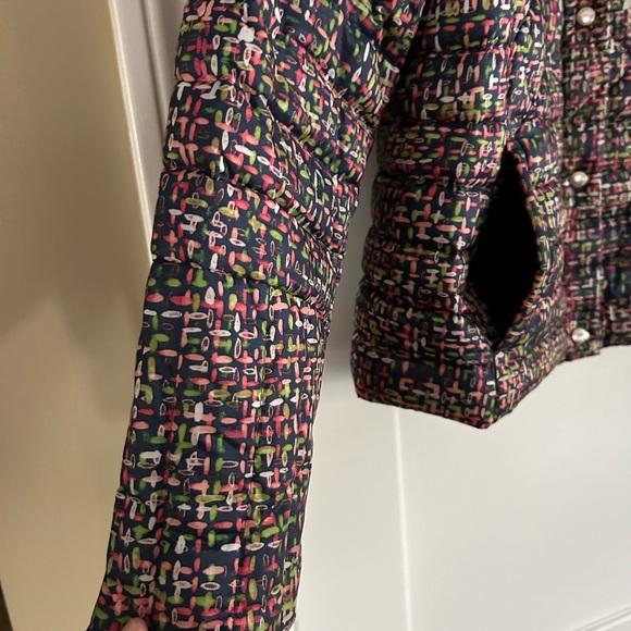 Down jacket,Large,LandsEnd brand,zipper & snap closures,side and inside pockets - Picture 4 of 9